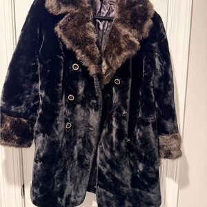 Elegant Black Faux Fur Teddy Jacket with Brown Trim
